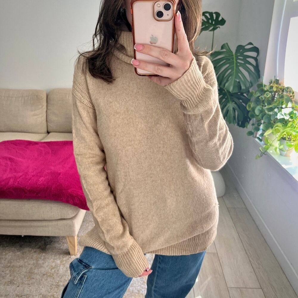 J. Crew Cream Ribbed Knit Turtleneck Sweater Size Medium